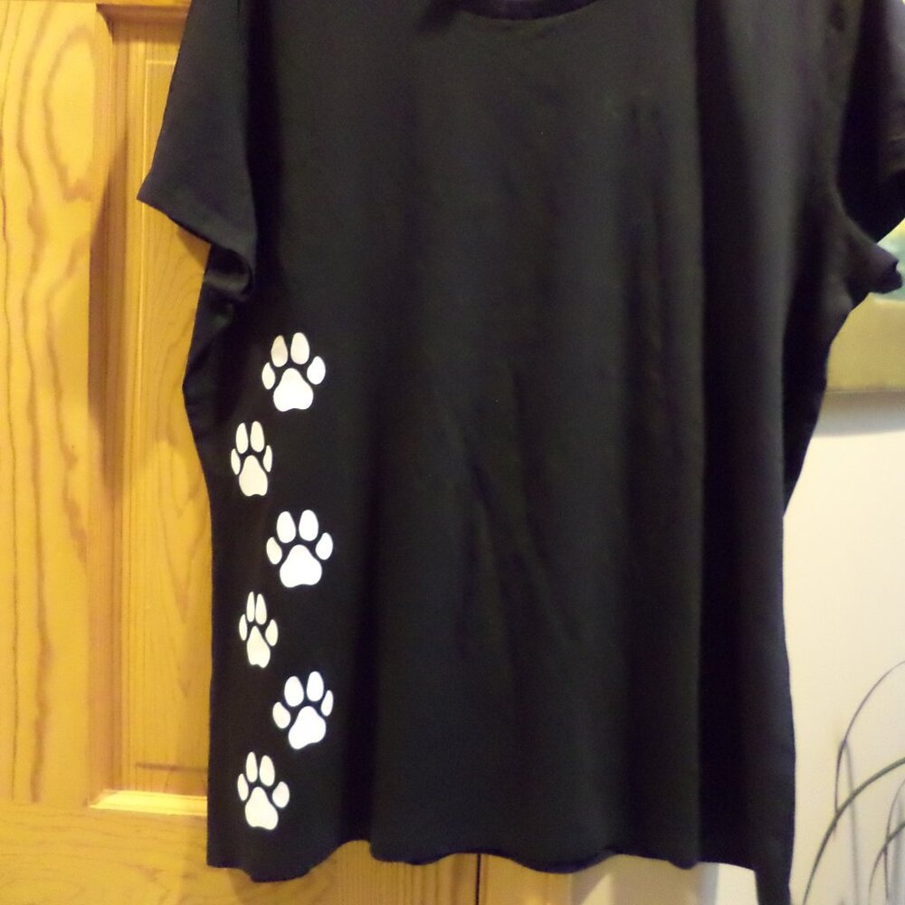 PUPPY PAWS T-SHIRT ~  Black with White Paw Prints - Short Sleeves -  NWOT - XL